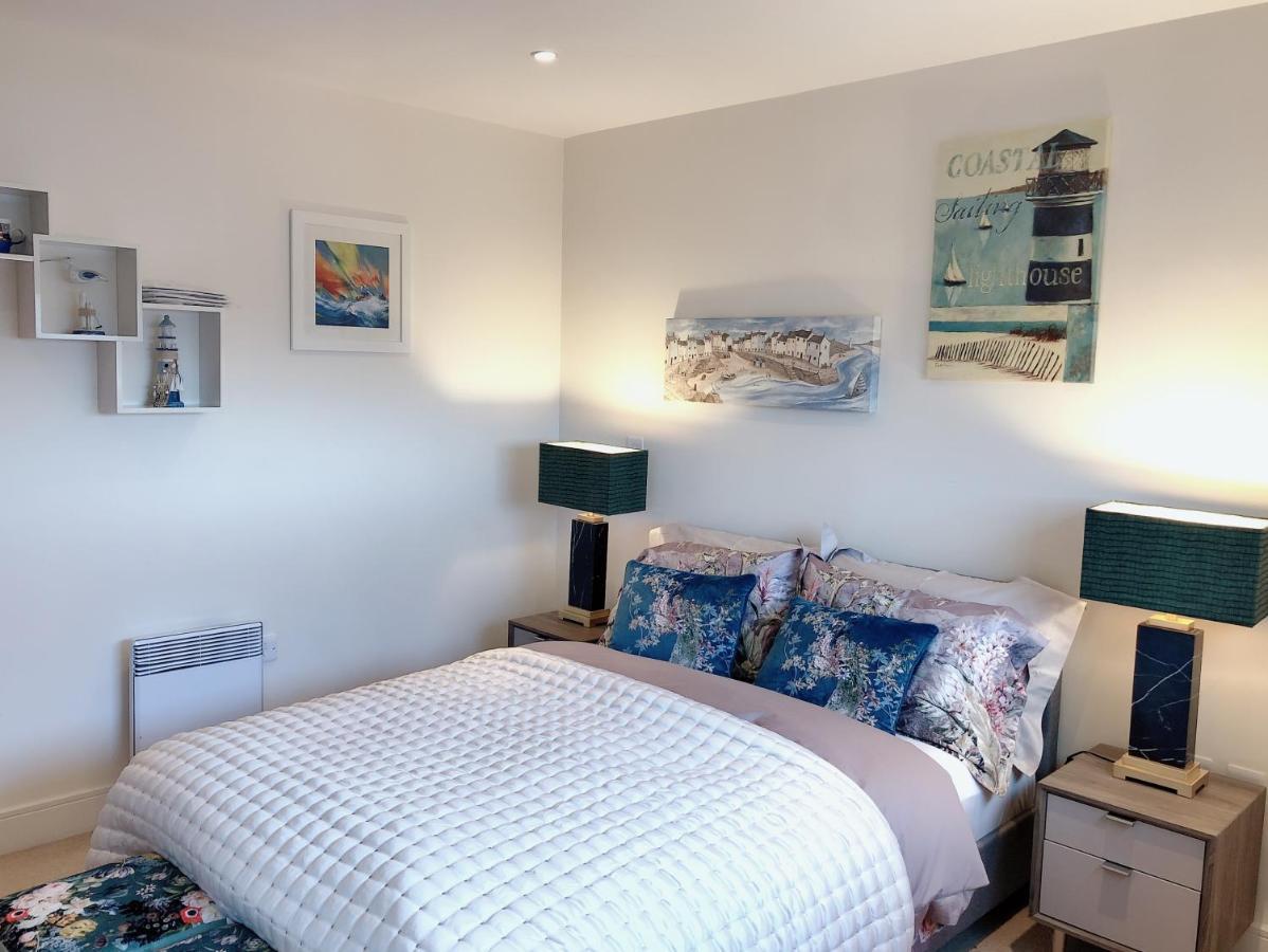 Apartamento Beach On The Doorstep Meridian Tower Marina Swansea Exterior foto